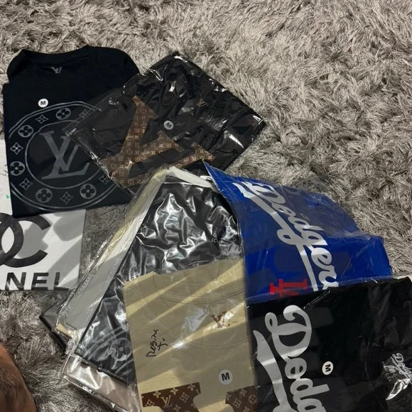 Fashion designer Tshirts - Picture 3 of 3